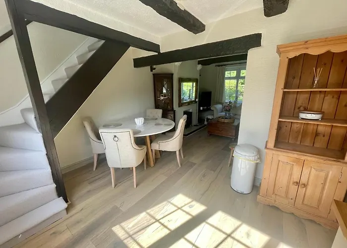 بيت للعطل Railway - Pet Friendly With Parking ريبون