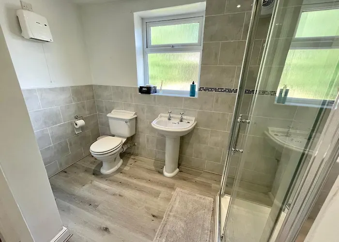 Railway - Pet Friendly With Parking