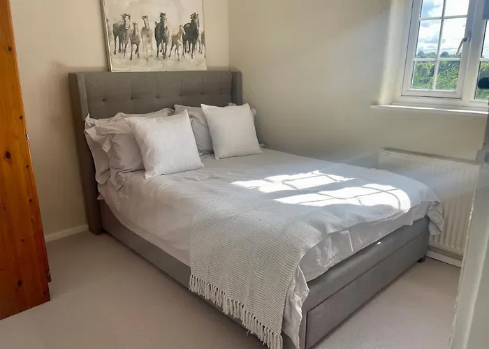 Railway - Pet Friendly With Parking * ريبون