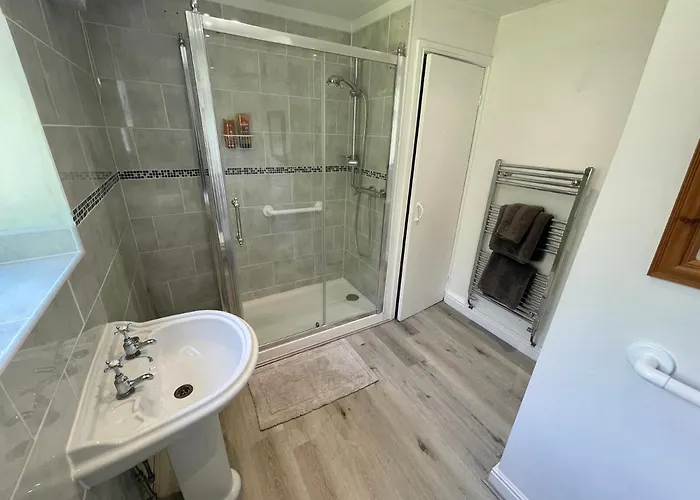 بيت للعطل Railway - Pet Friendly With Parking ريبون